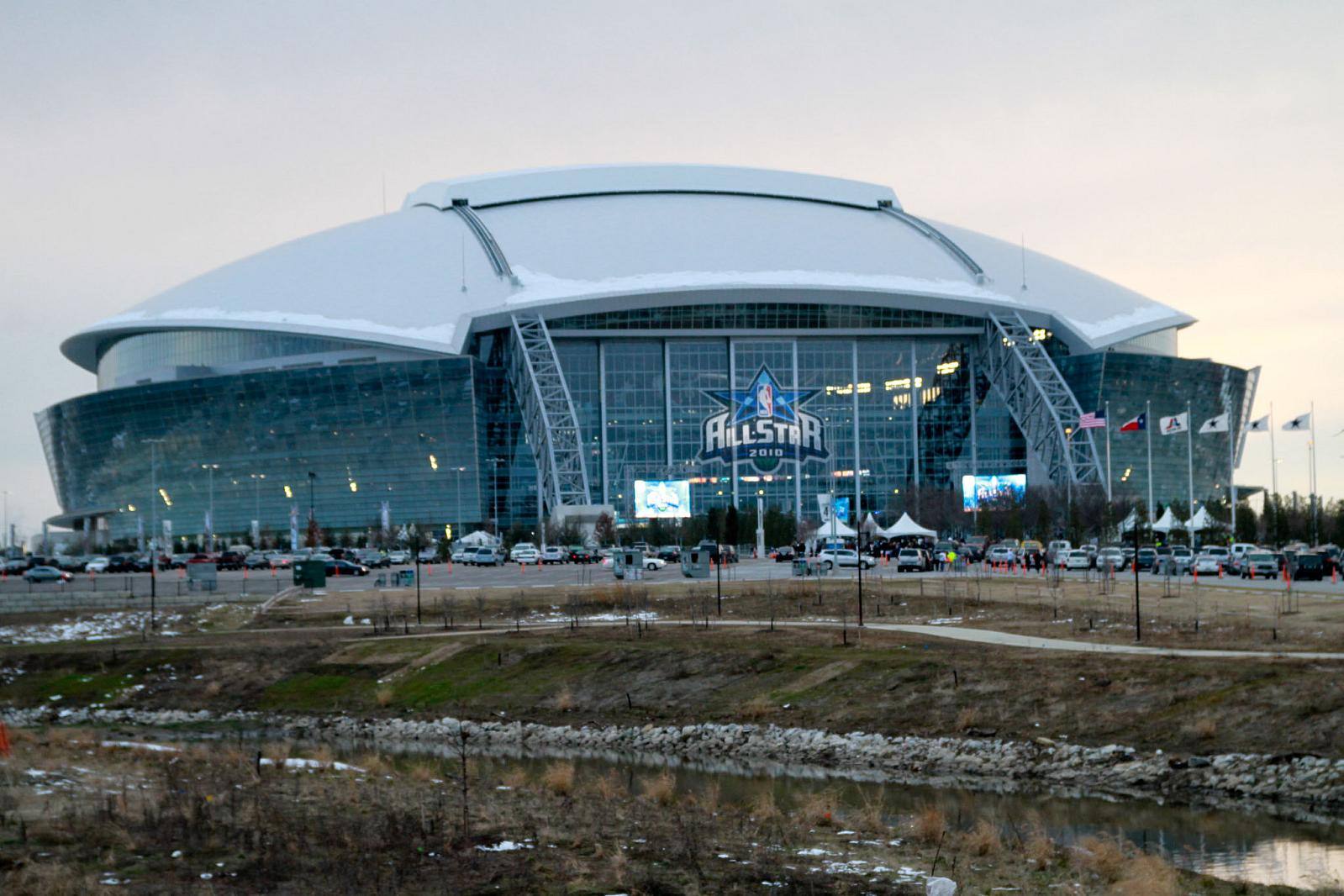 AT&T Stadium exterior view